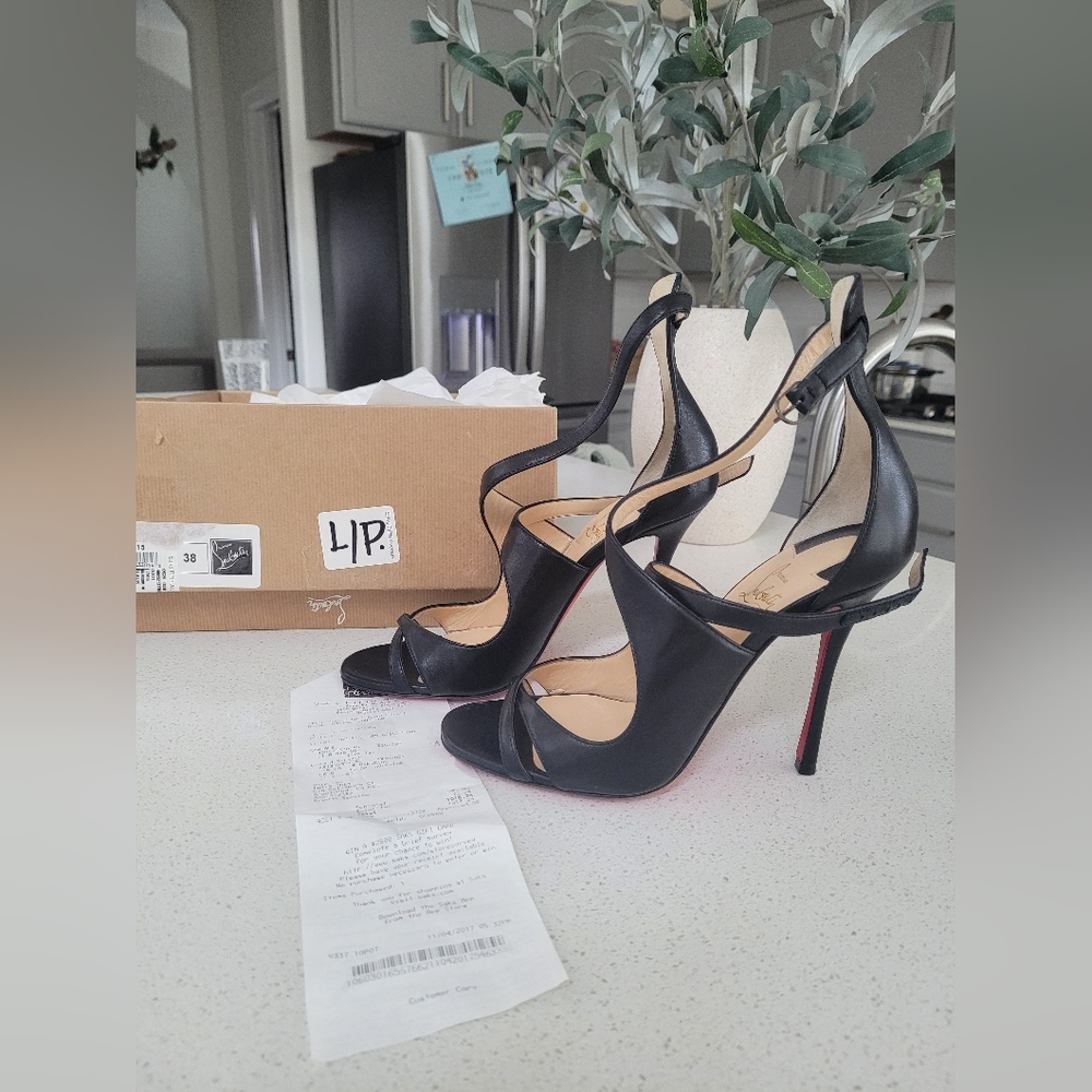 BRAND NEW CHRISTIAN LOUBOUTIN BLACK LEATHER HIGH HEEL PUMPS 38 MALEFESSINA 7.5